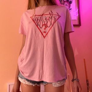 SOLD ❤️‍🔥 Pink Guess Flames T-shirt